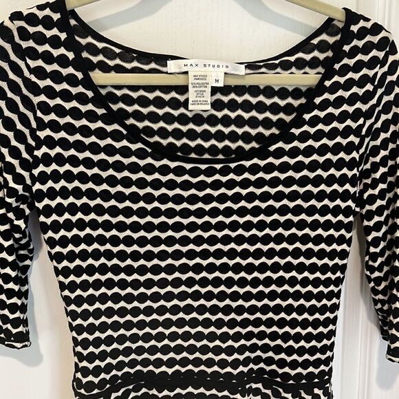 Max Studio black and white peplum top - Picture 3 of 4